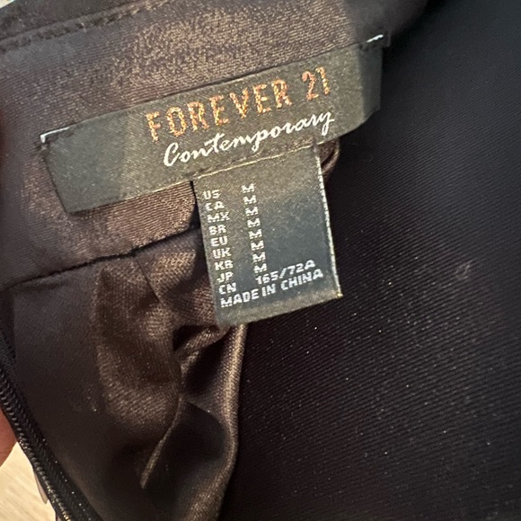 💚💛 NWT!! Forever 21 Contemporary After Dark Collection Skirt - Picture 4 of 4